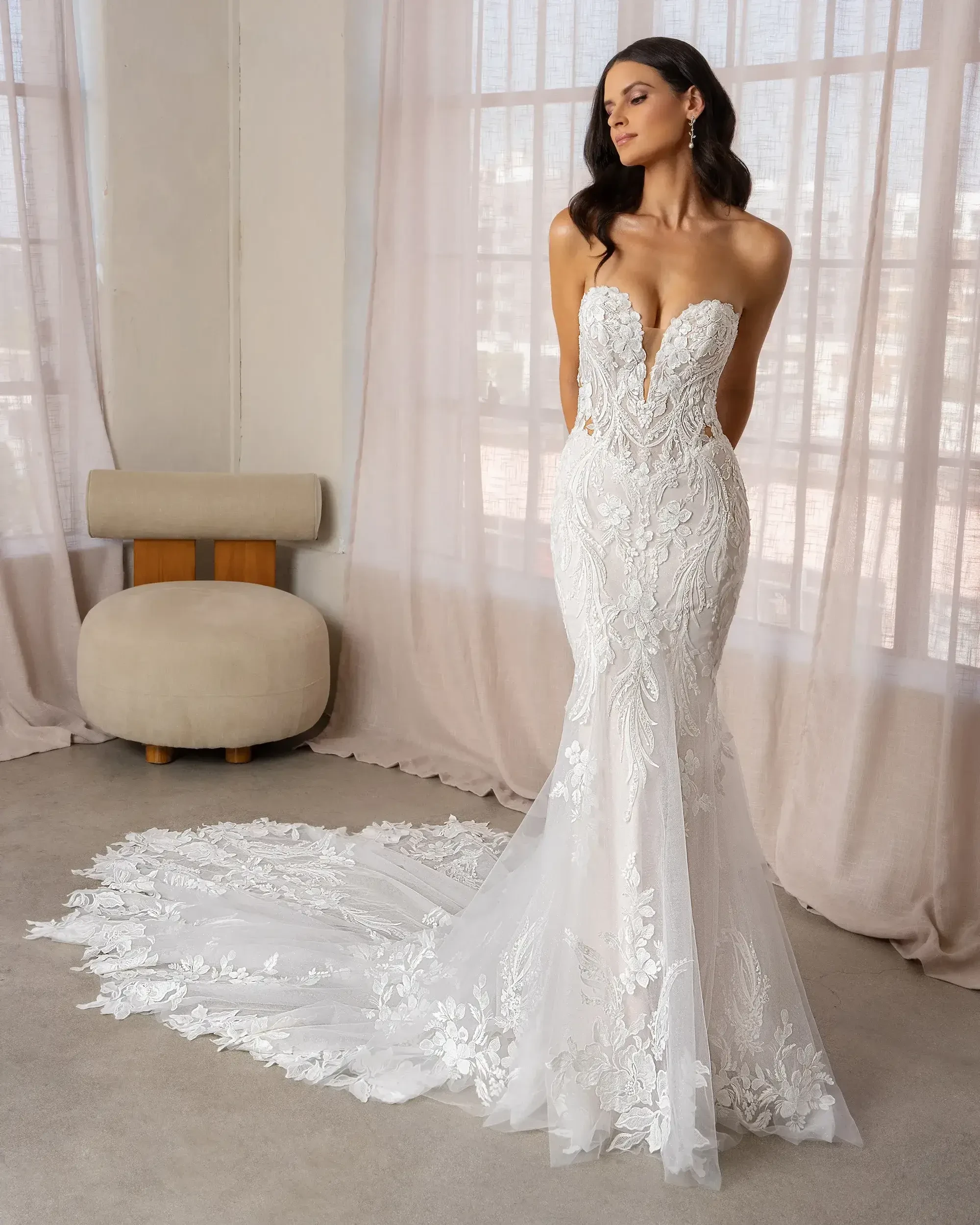 When to Start Wedding Dress Shopping. Desktop Image