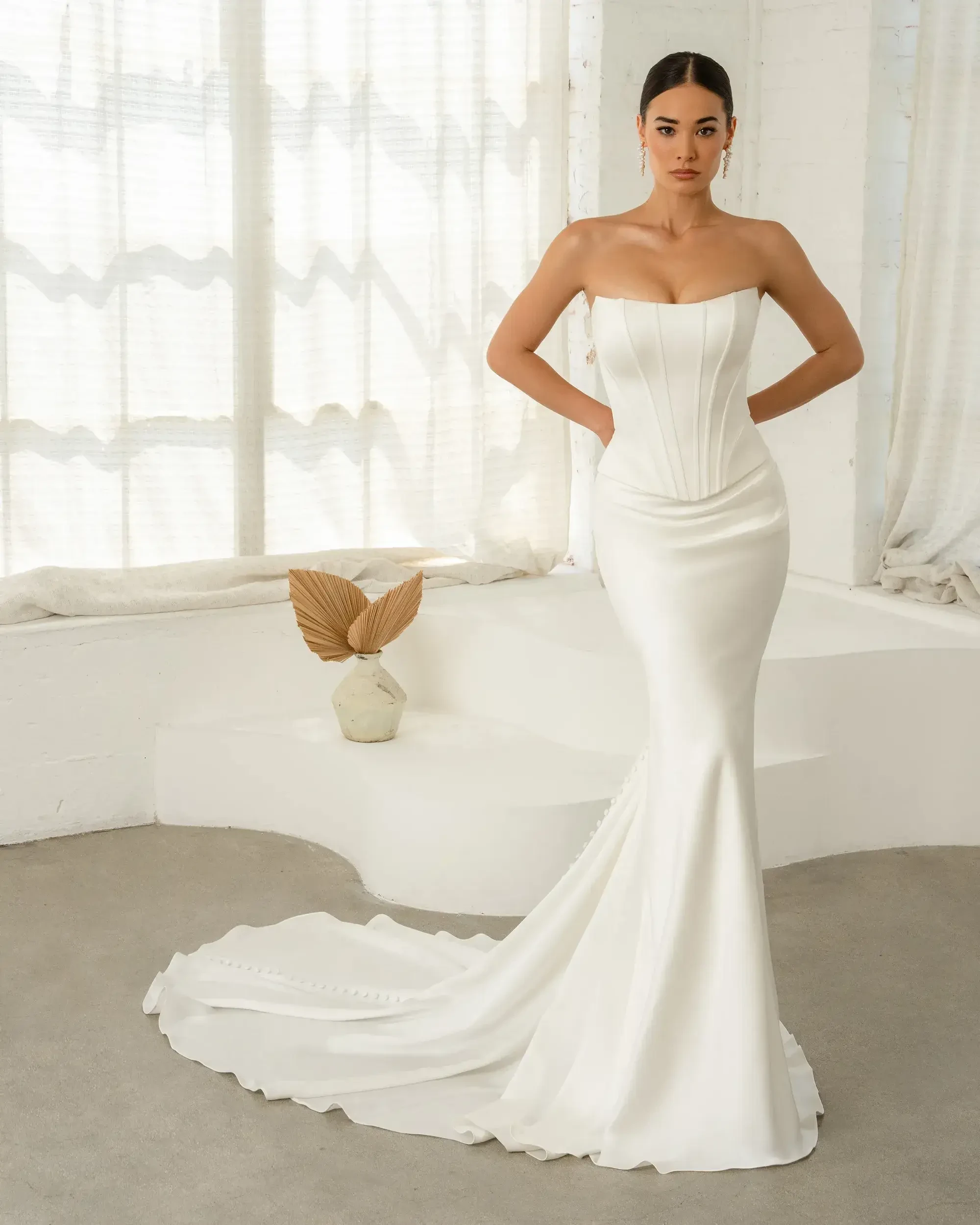 The Ultimate Guide to Wedding Dress Preservation: Why Professional Cleaning Matters. Desktop Image
