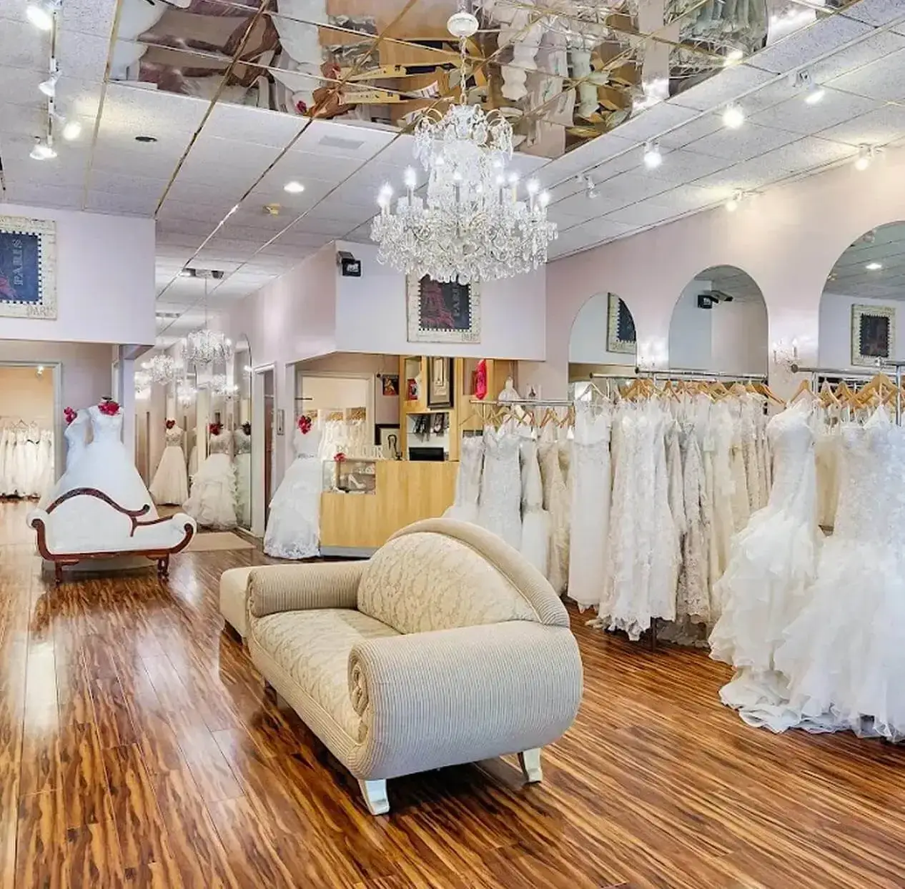 Photo of the showroom interio