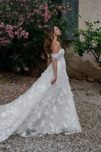 Live’e Collection #8 thumbnail