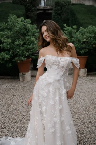 Live’e Collection #0 thumbnail